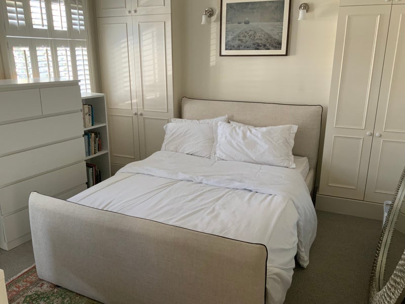 Room Stanlake Road in Greater London
