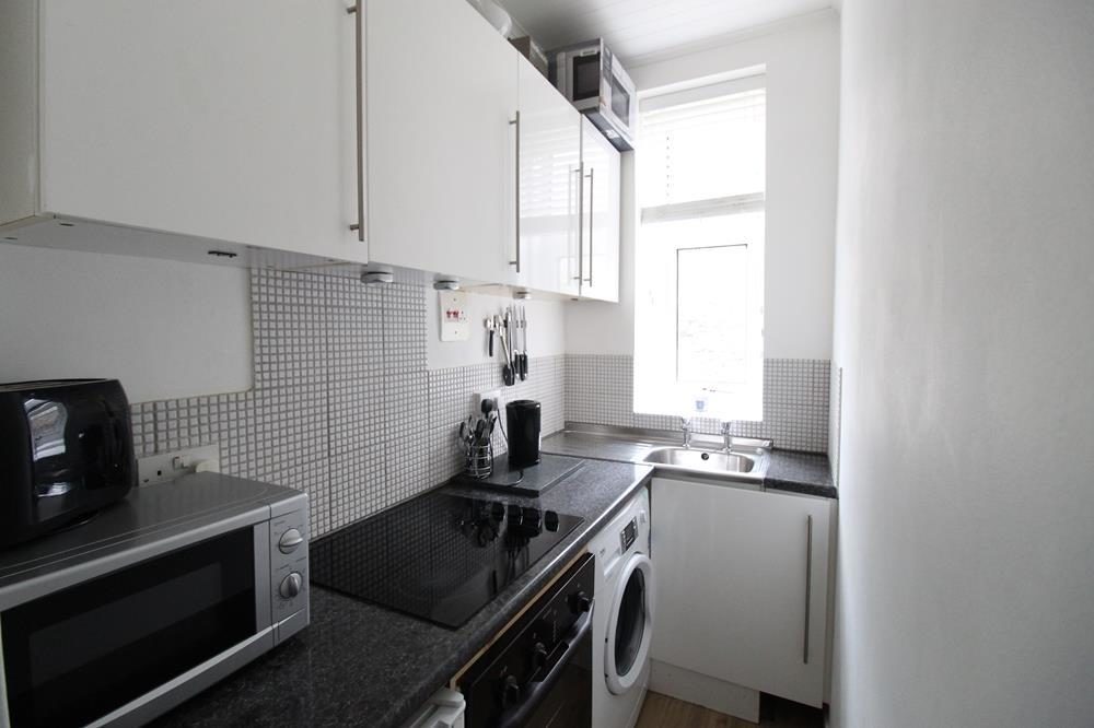 Flat Rosebank Place in Cumbernauld