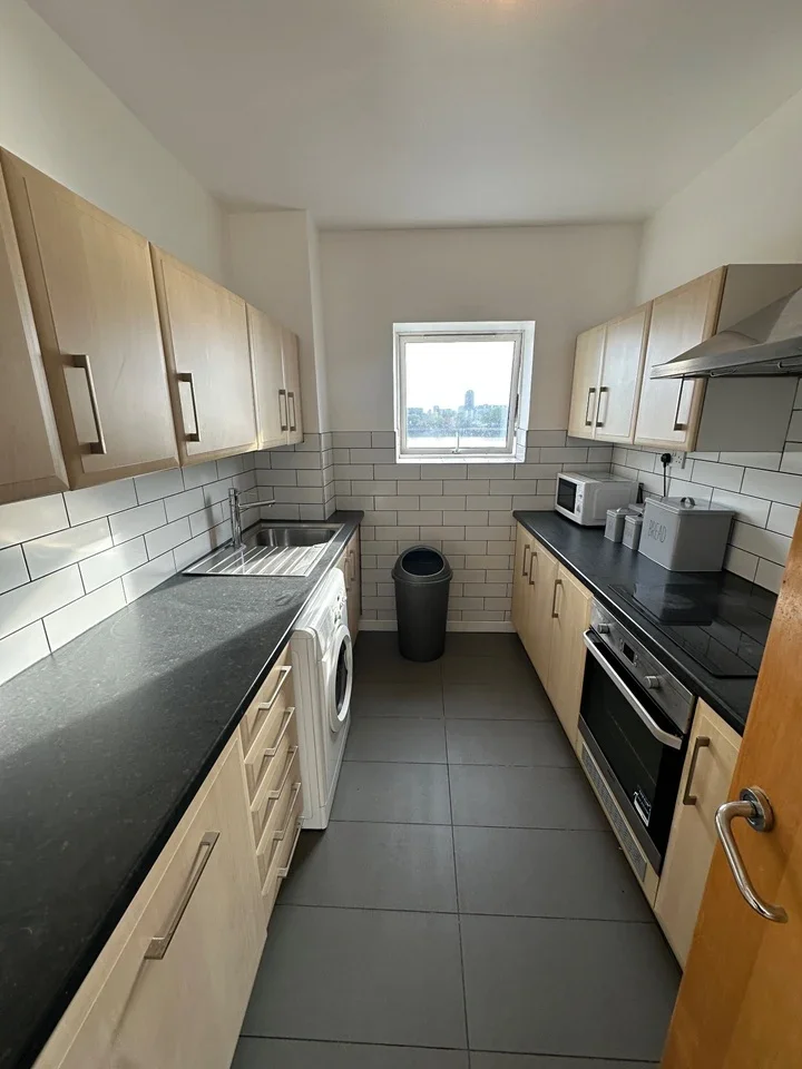 Flat Old Bellgate Place in Greater London