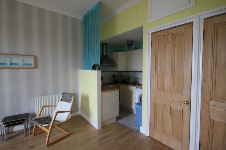 Flat Halmyre Street in City of Edinburgh
