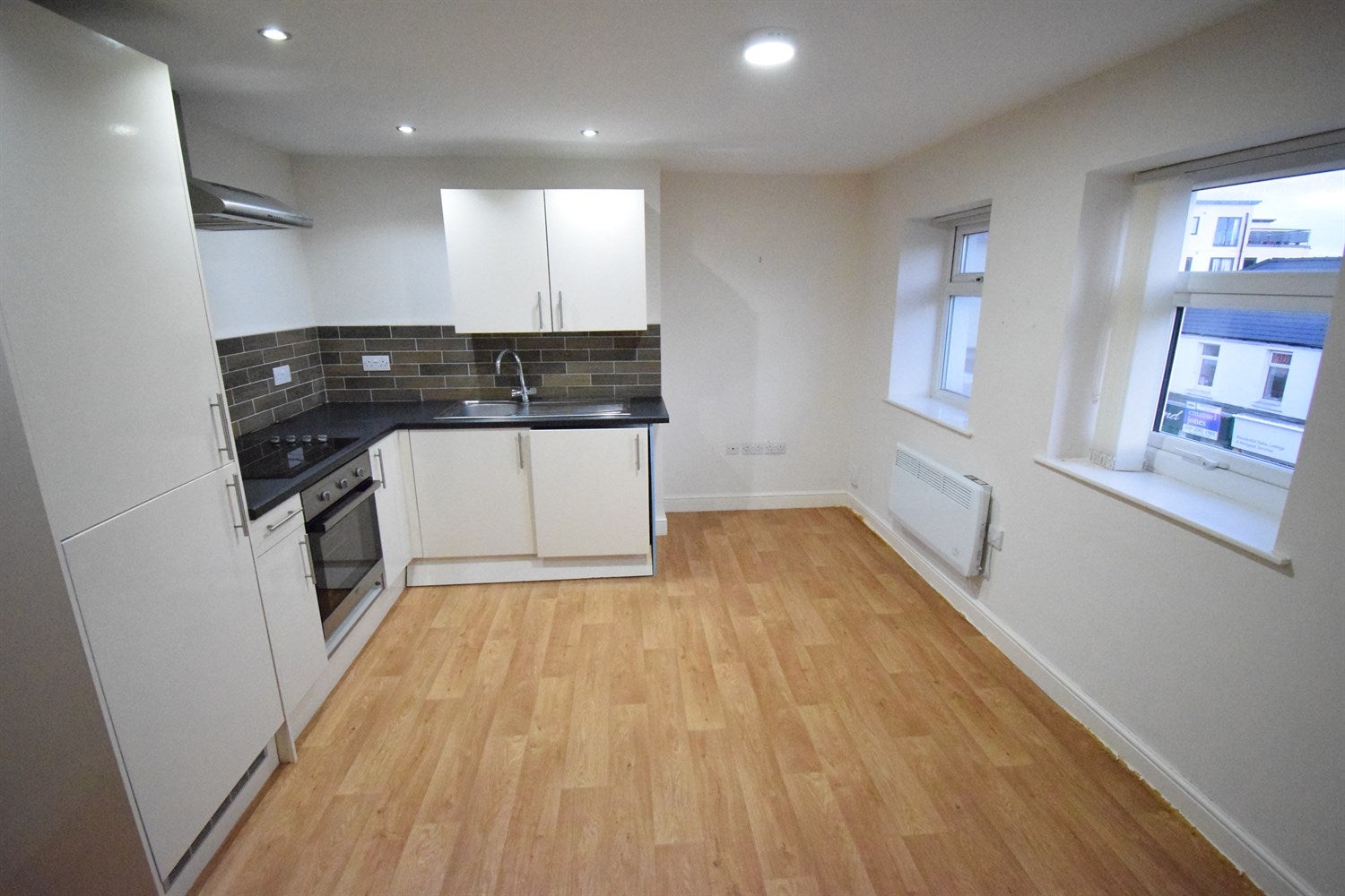 Flat Cowbridge Road East in Cardiff