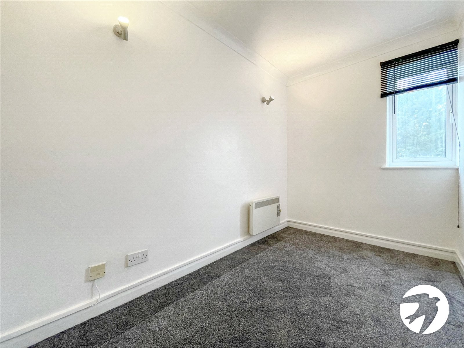 Flat Erith Road in Greater London