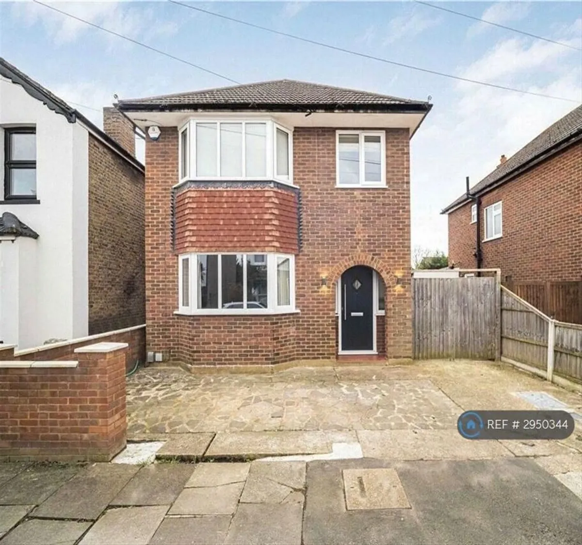 House Oakfield Road in Borough of Spelthorne