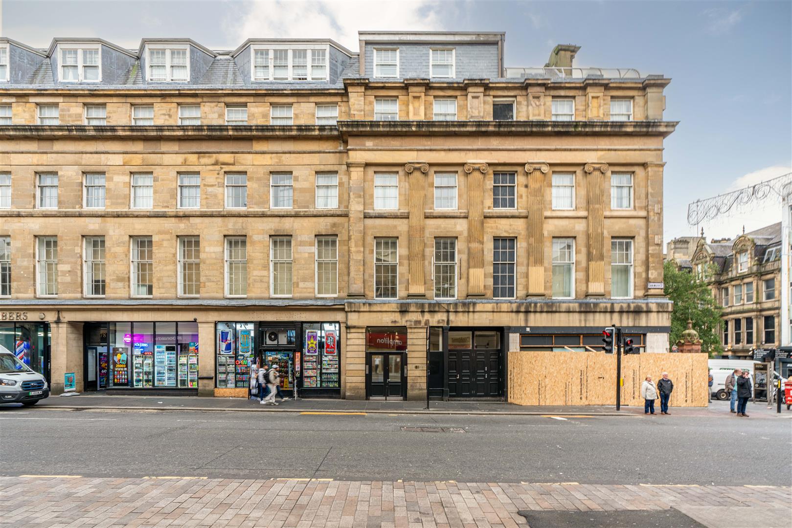 Flat Grainger Street in Newcastle upon Tyne