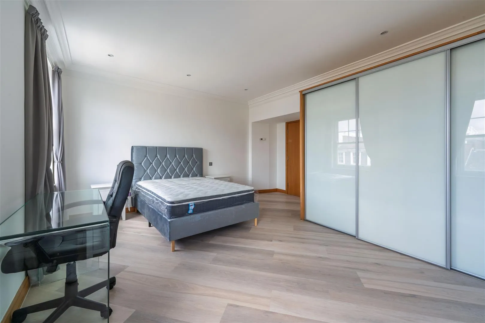 Flat Grainger Street in Newcastle upon Tyne