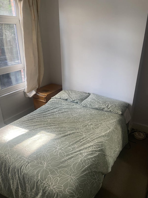 Flat Morgan Road in Greater London