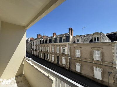Flat Rue Crossardière in Laval