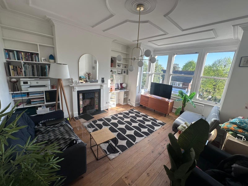 Room Uxbridge Road in Greater London