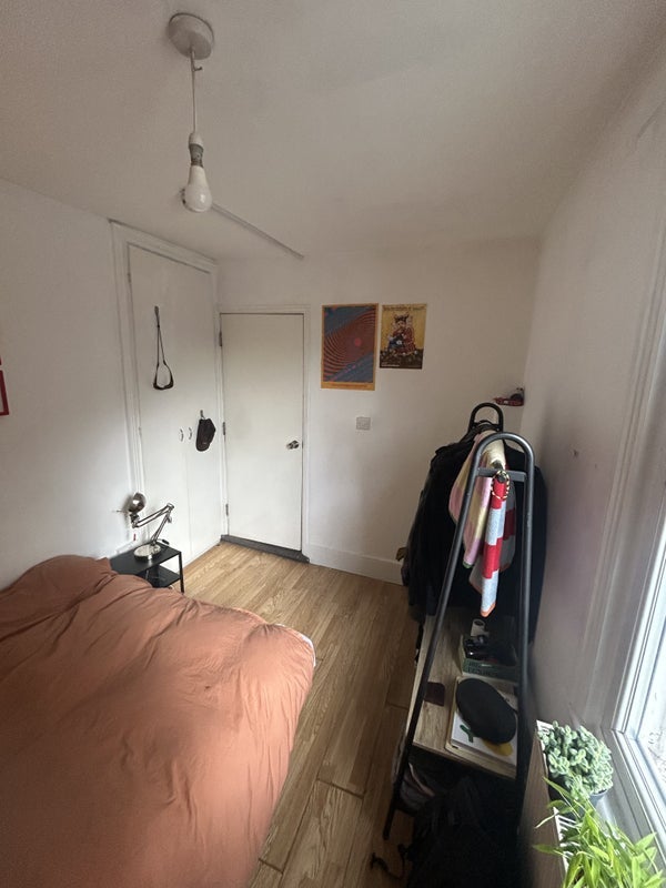 Room Victoria Park Road in Greater London