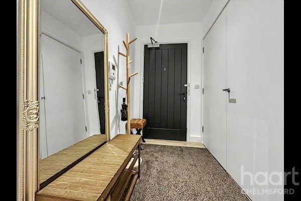 Flat Burgess Springs in Chelmsford
