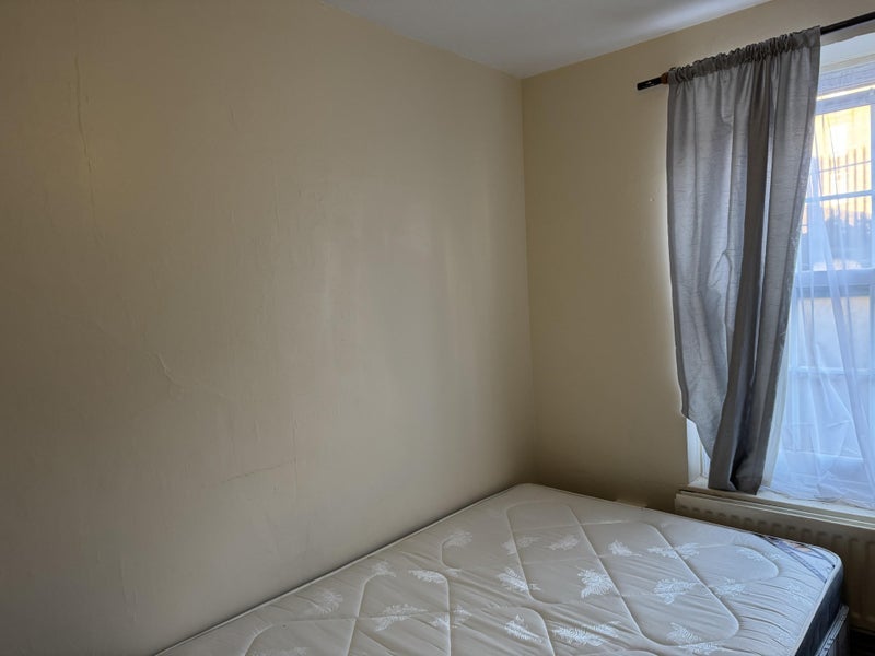 Flat Kennington Park Road in Greater London