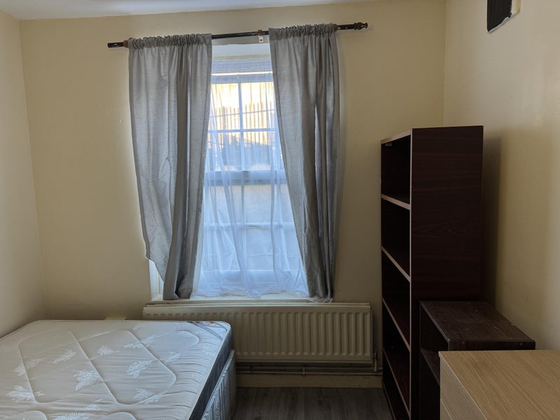 Flat Kennington Park Road in Greater London