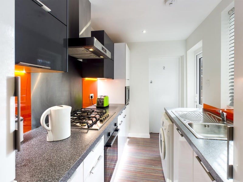 Room Guildford Street in Stoke-on-Trent