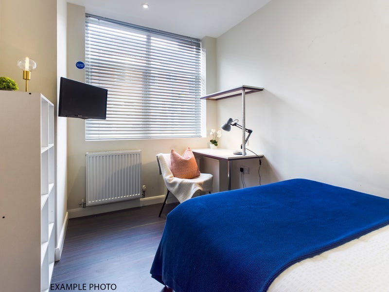 Room Guildford Street in Stoke-on-Trent