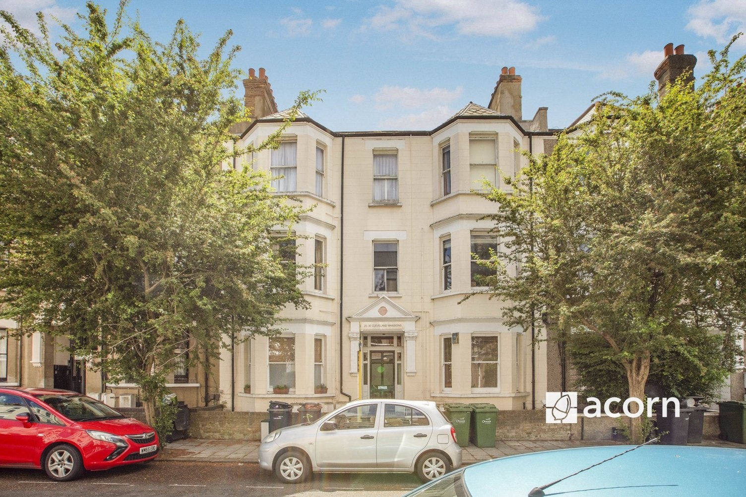 Flat Brixton Road in Greater London