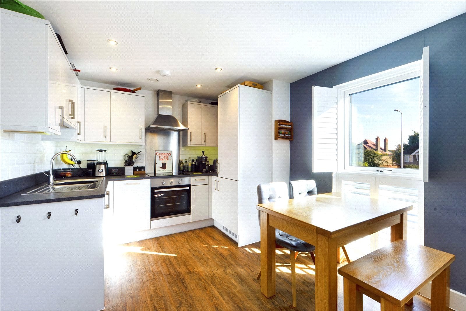 Flat Francis Close in Thatcham
