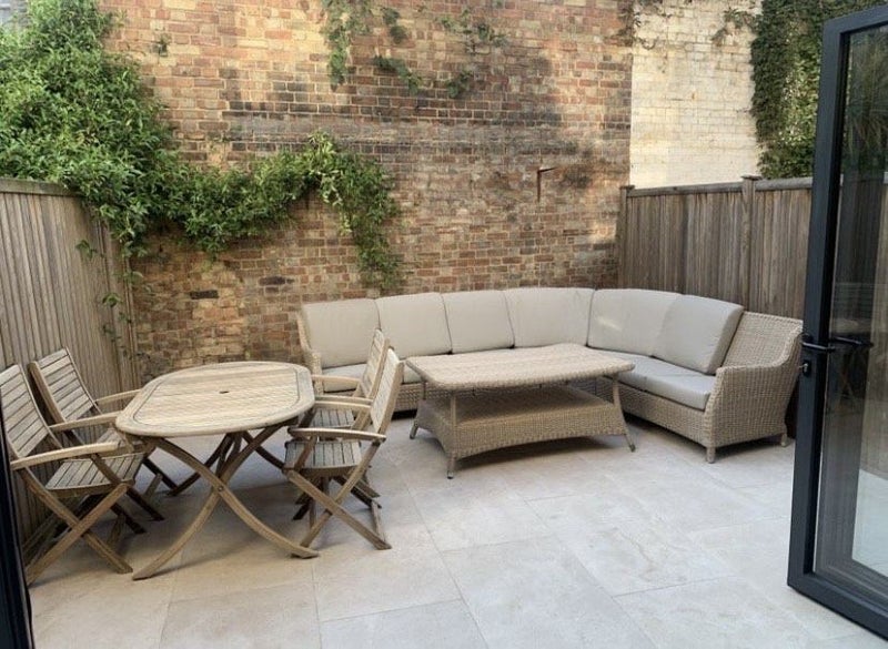 Room Querrin Street in Greater London