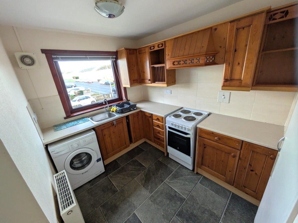 Flat Baird Way in Montrose