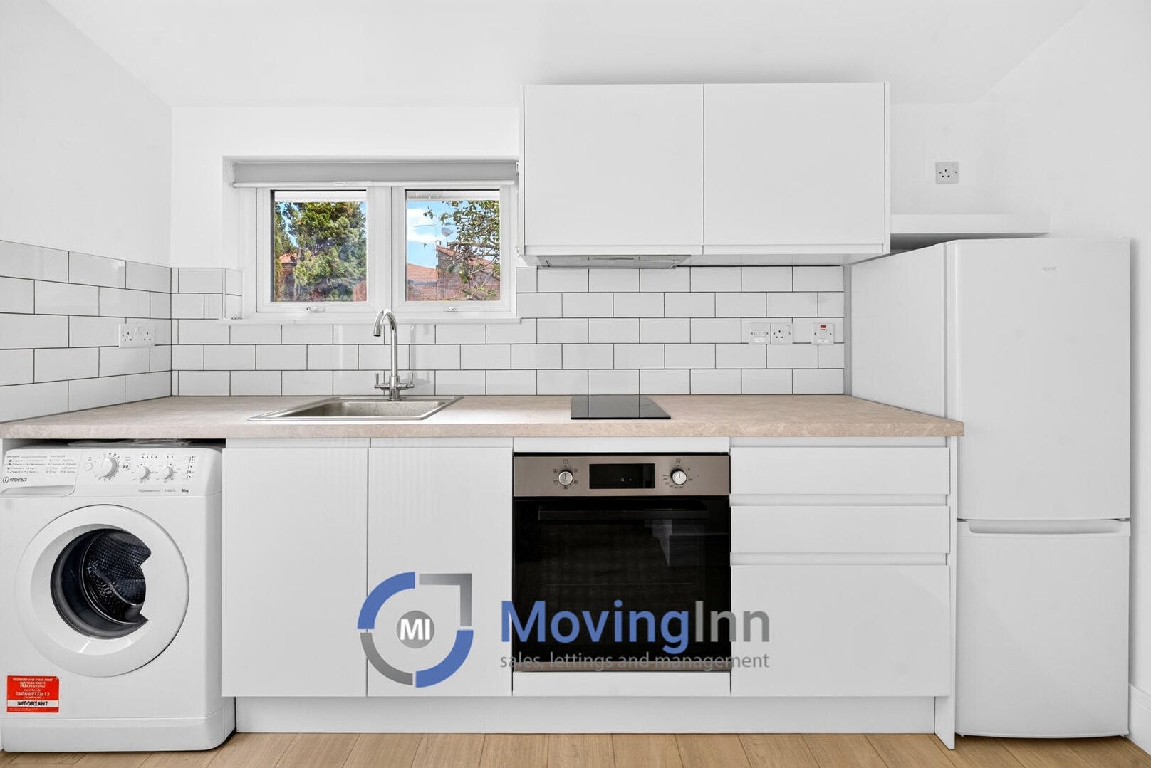 Flat Whiteley Road in Greater London