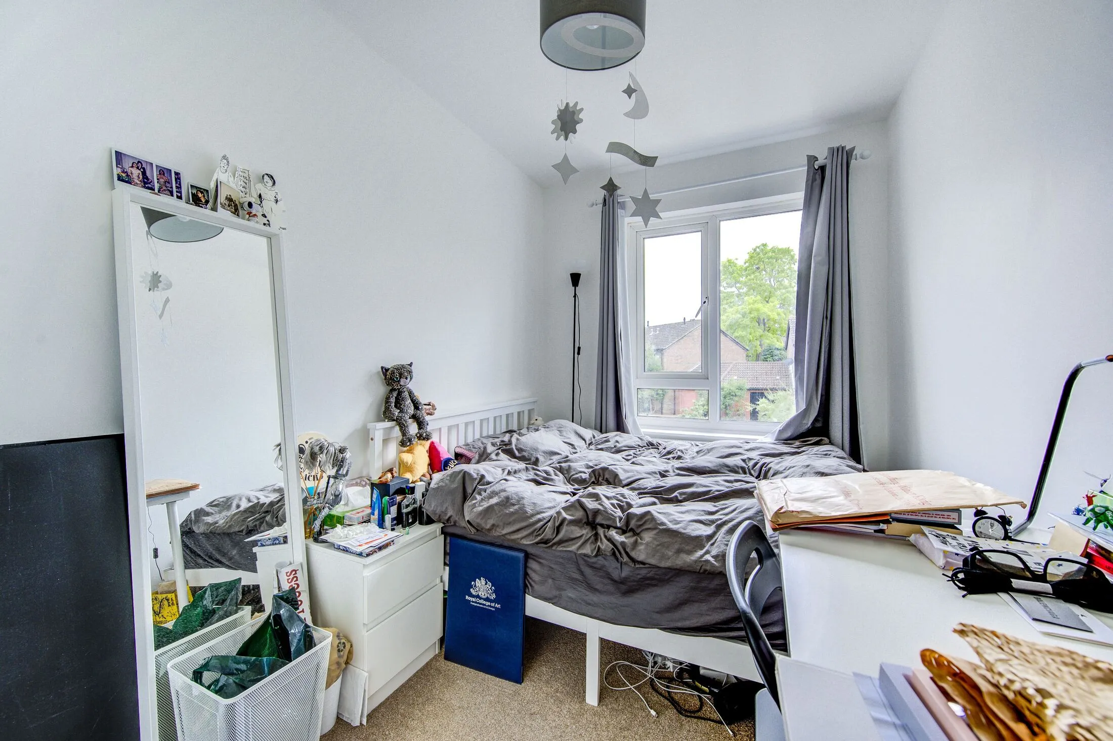 House Crammond Close in Greater London