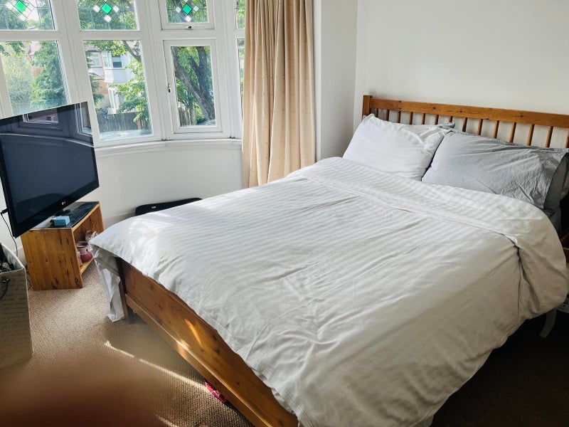 Room Miall Road in Birmingham