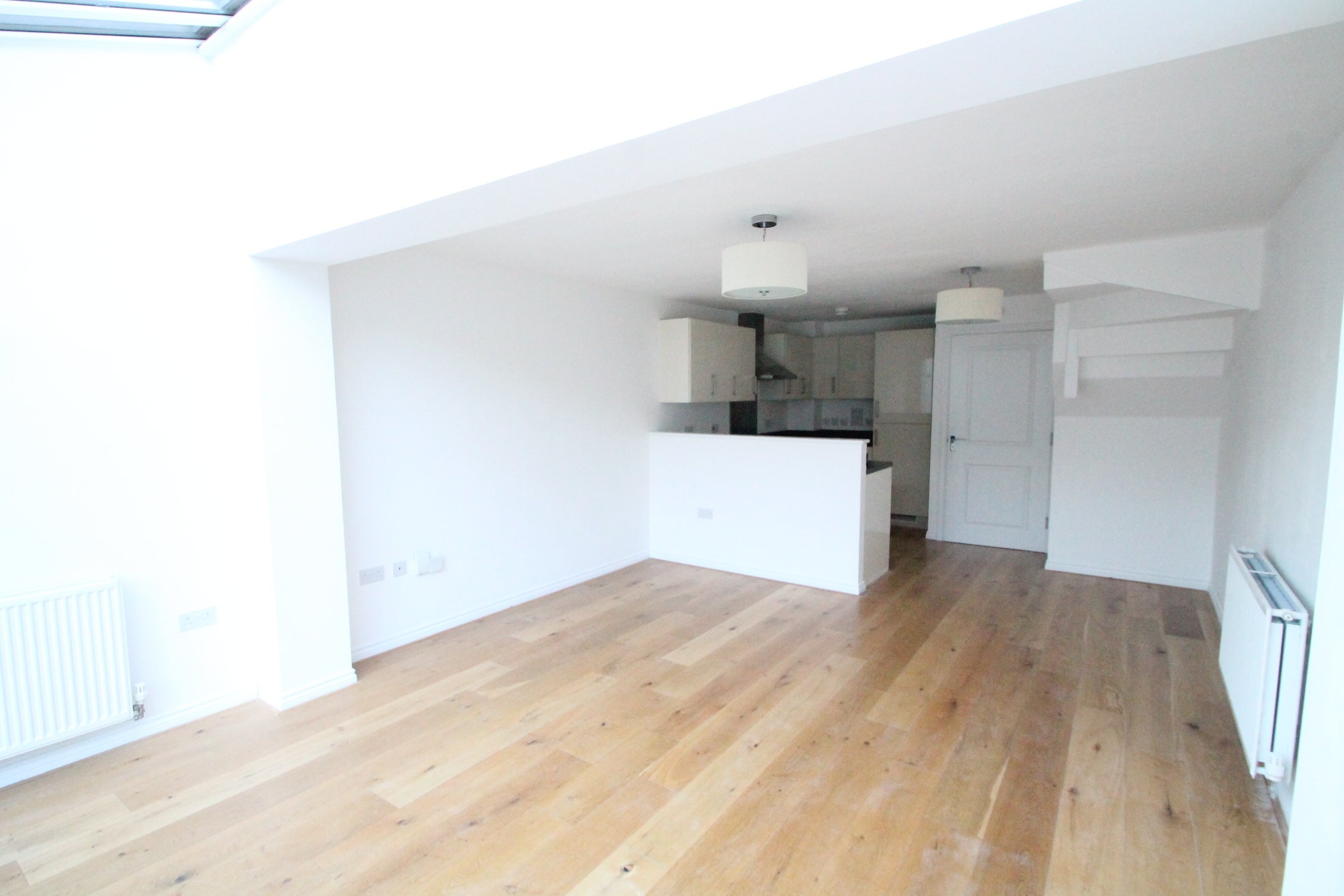 Flat Mackintosh Street in Greater London