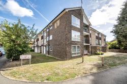 Flat Wokingham Road in Bracknell