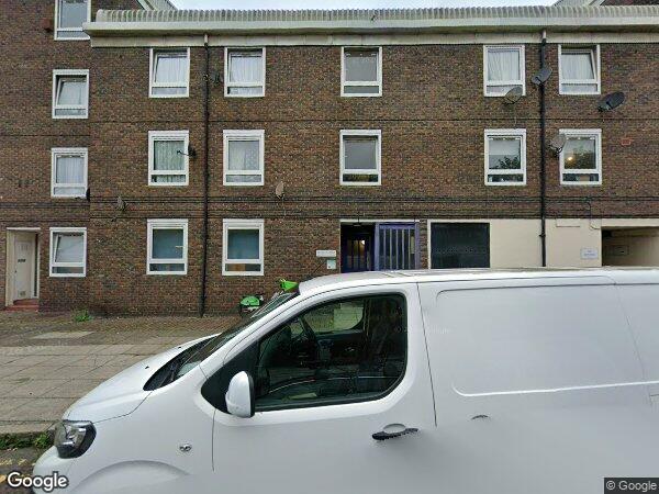 Flat Teviot Street in Greater London
