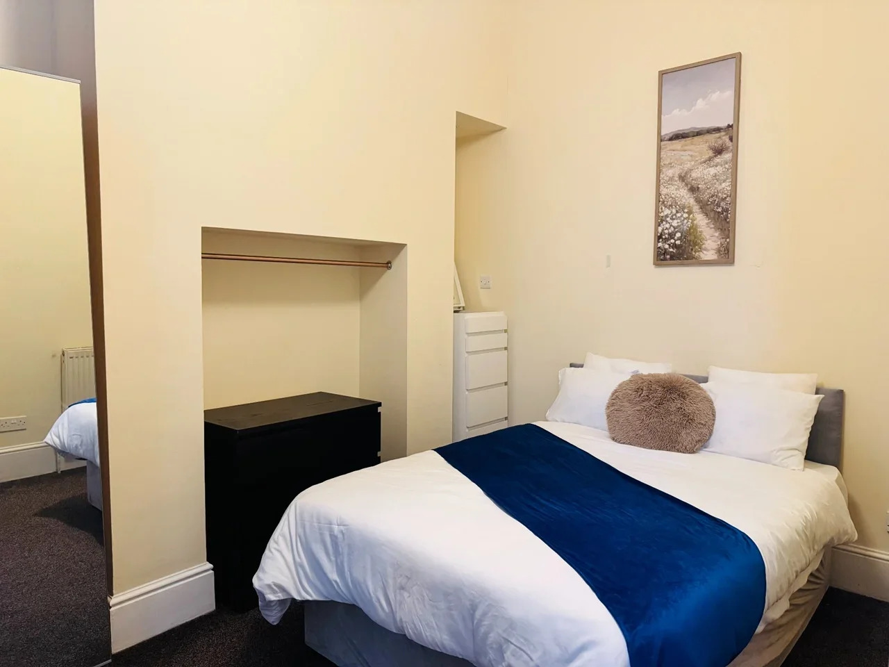 Flat Whitechapel Road in Greater London