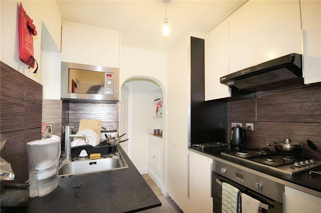 Flat Farnham Road in Guildford
