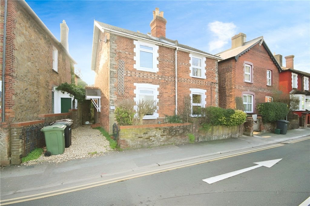 Flat Farnham Road in Guildford