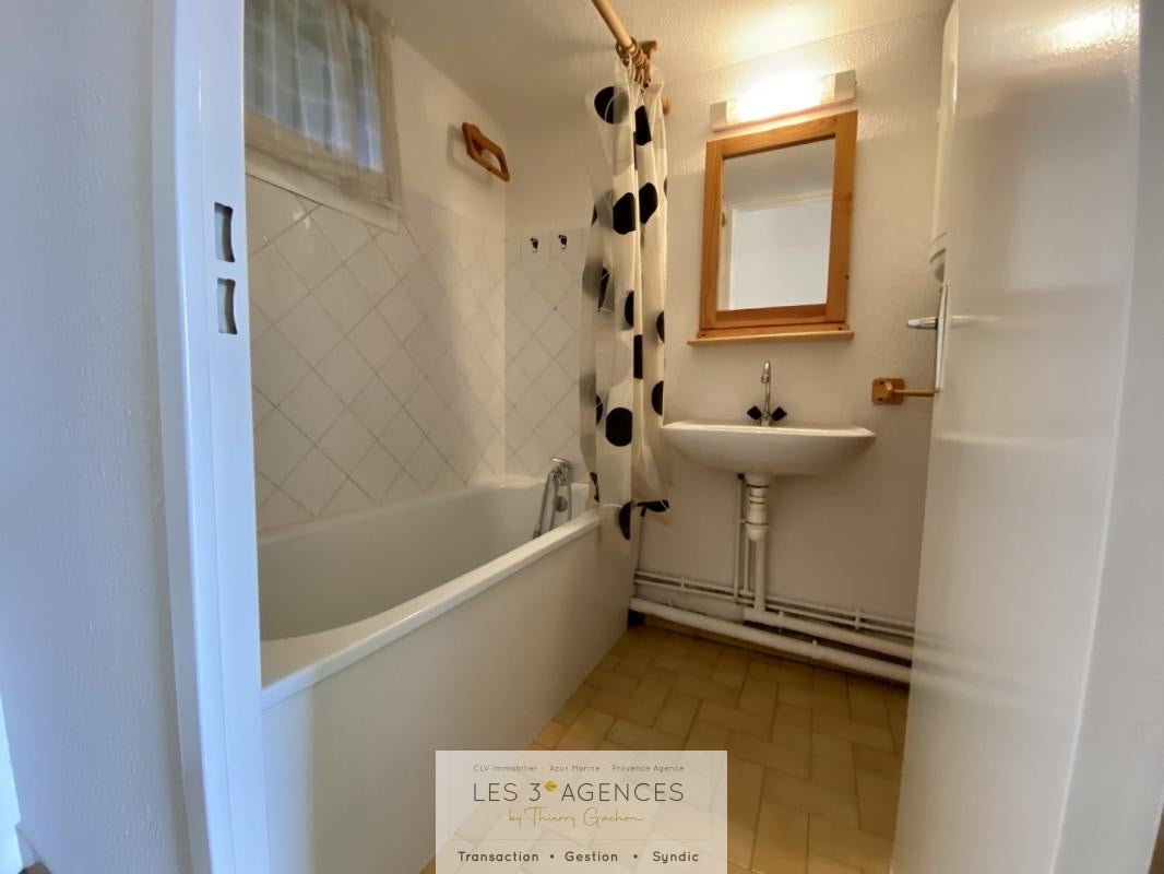 Chambre Rue Île Longue à Grimaud