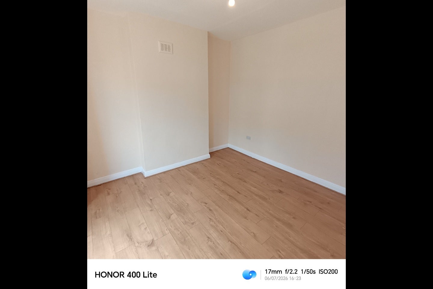 Flat Craster Road in Greater London