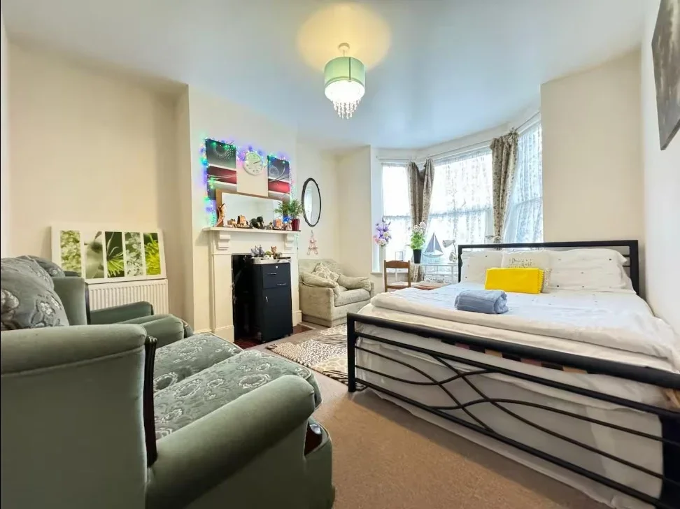 Room High Street in Eastleigh