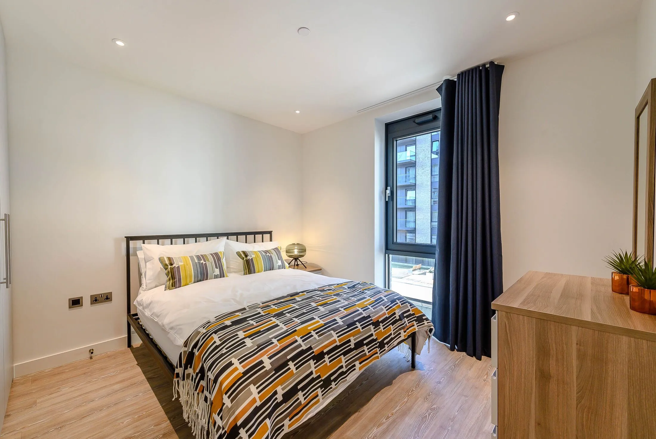 Flat Exhibition Way in Greater London
