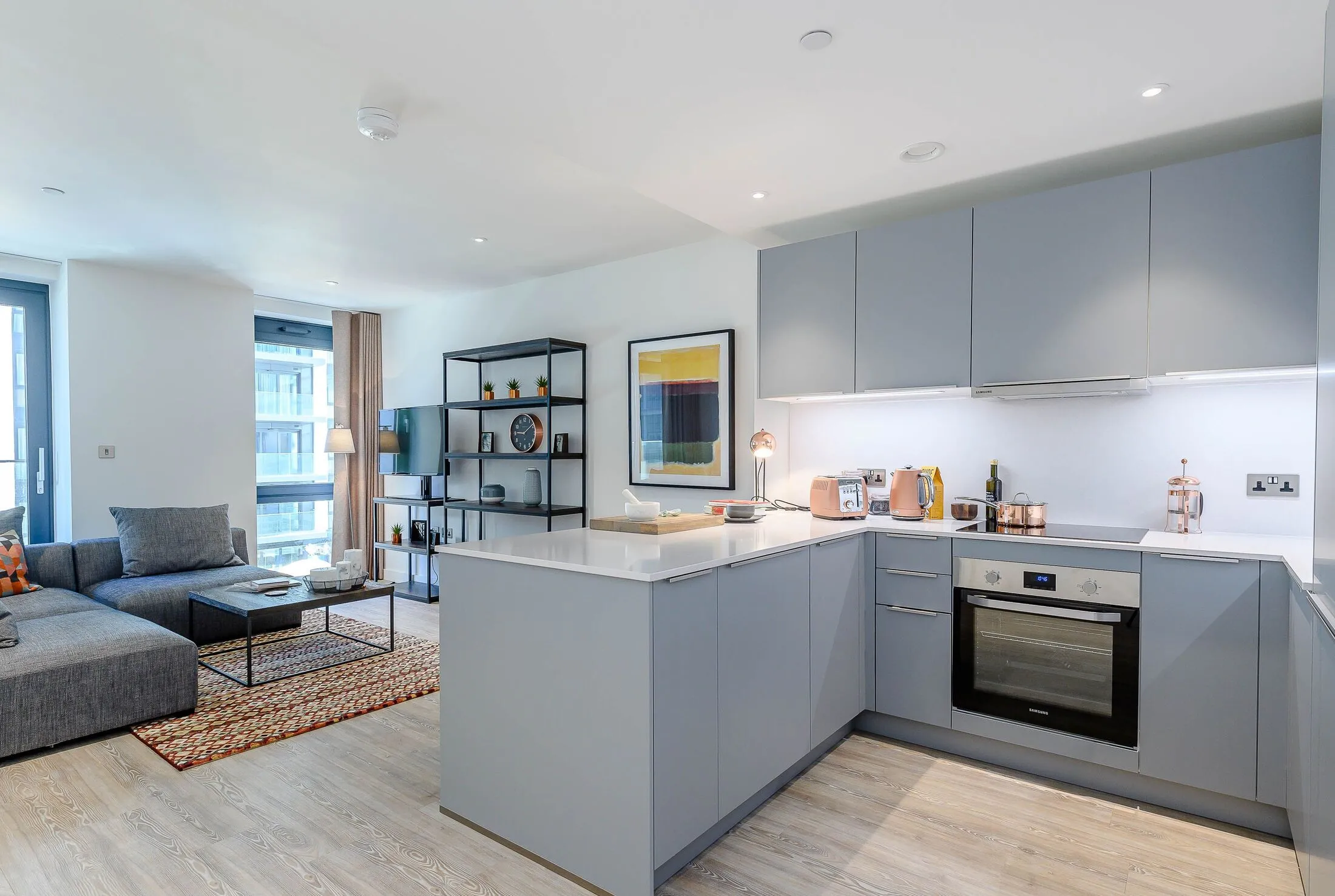 Flat Exhibition Way in Greater London