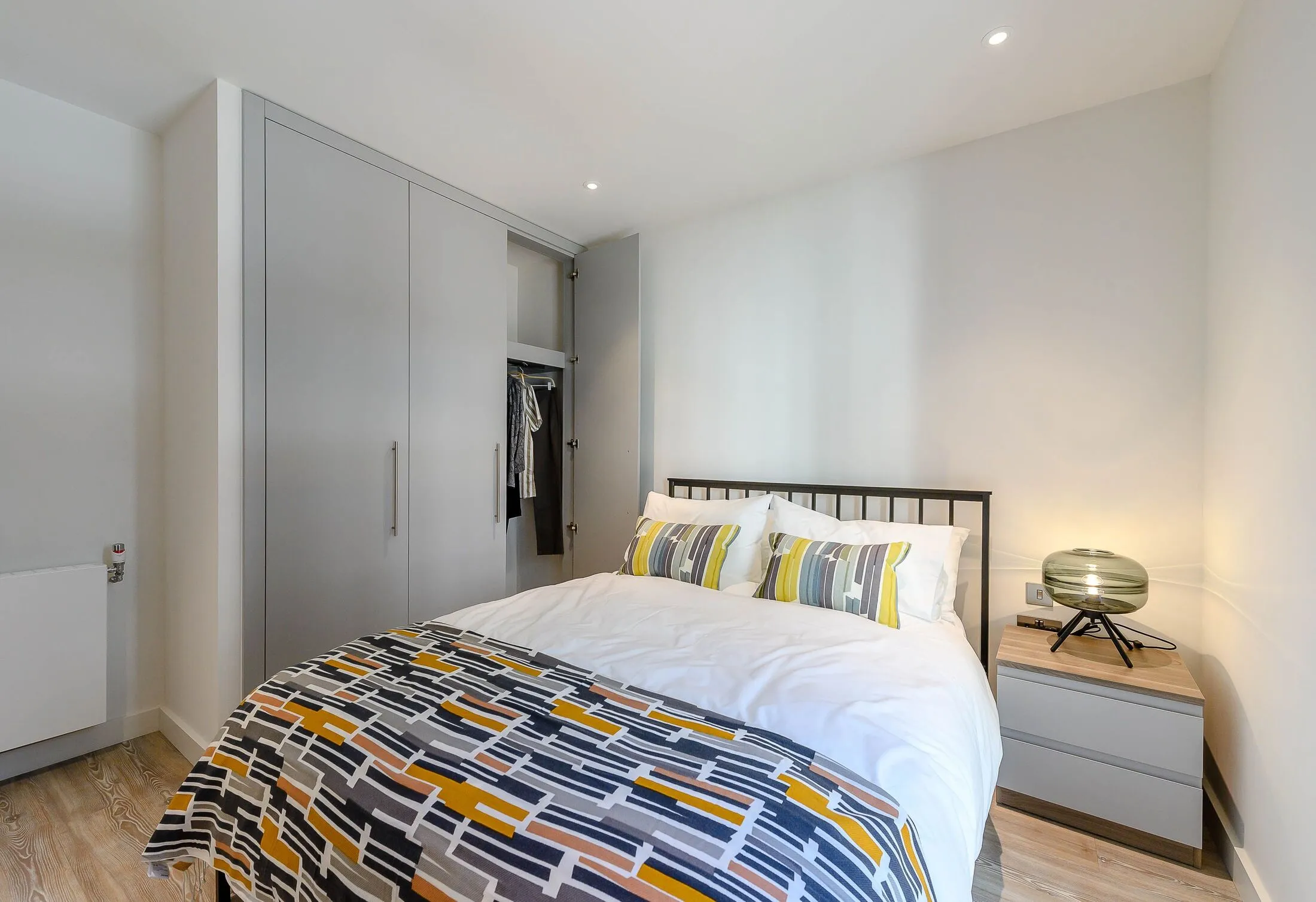 Flat Exhibition Way in Greater London