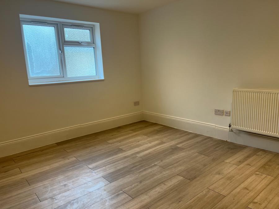 Flat St Albans Road in Watford