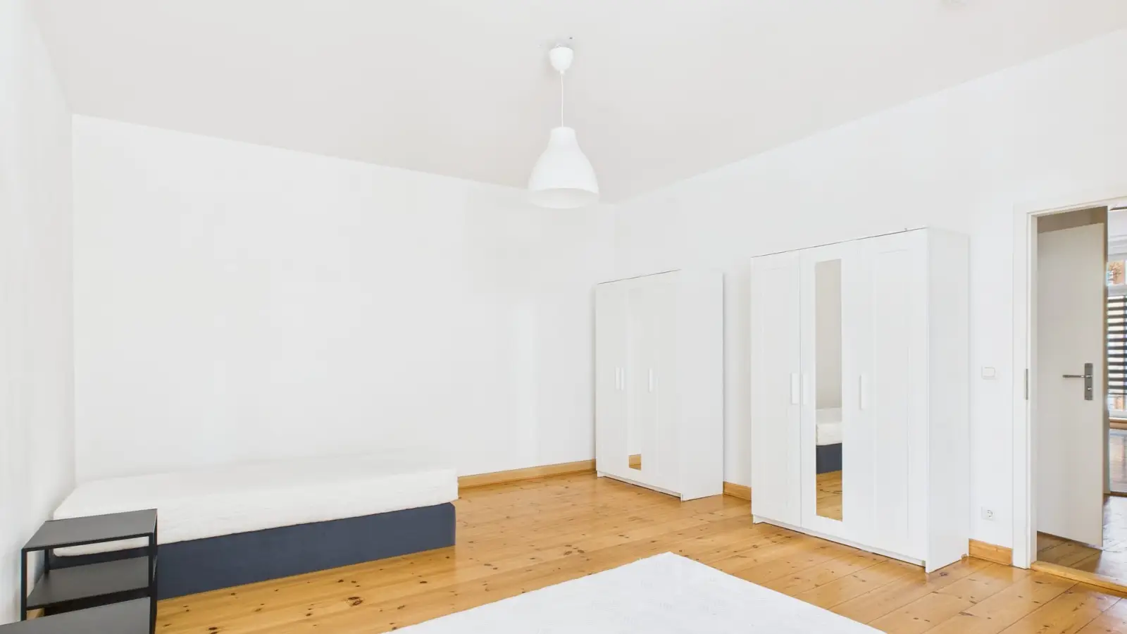 Zimmer Warburgzeile in Berlin
