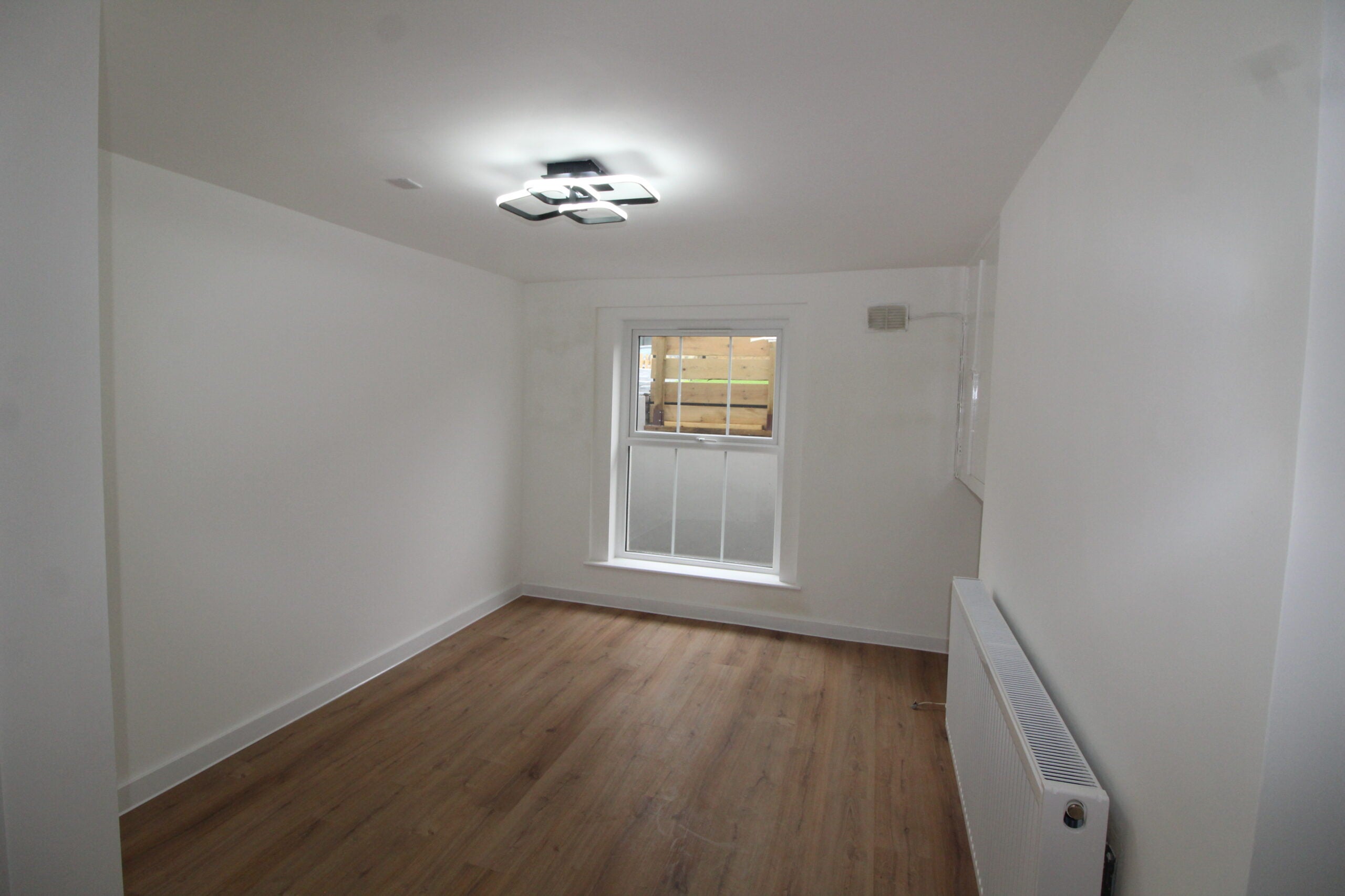 Flat Woodrow in Greater London