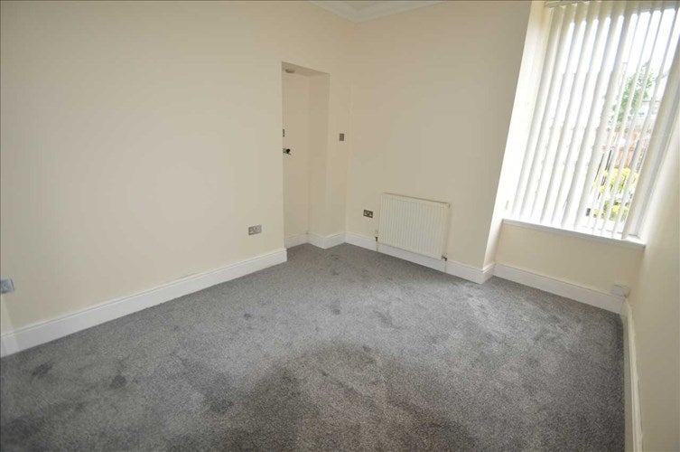 Flat Murray Drive in Stonehouse