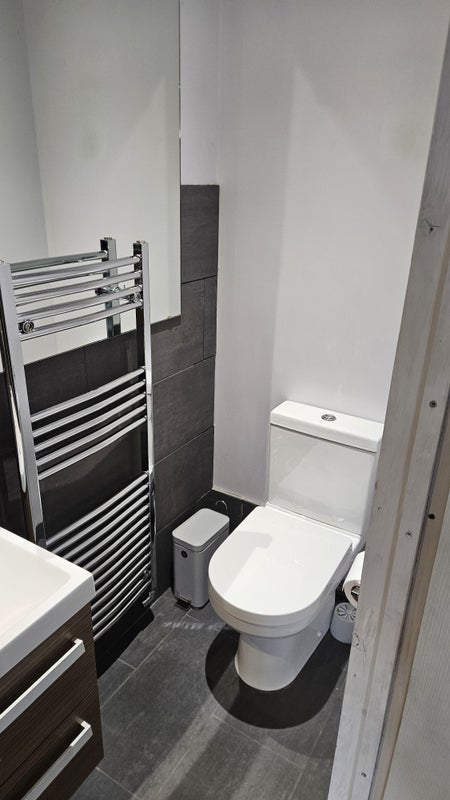 Room Henry Street in Ashfield