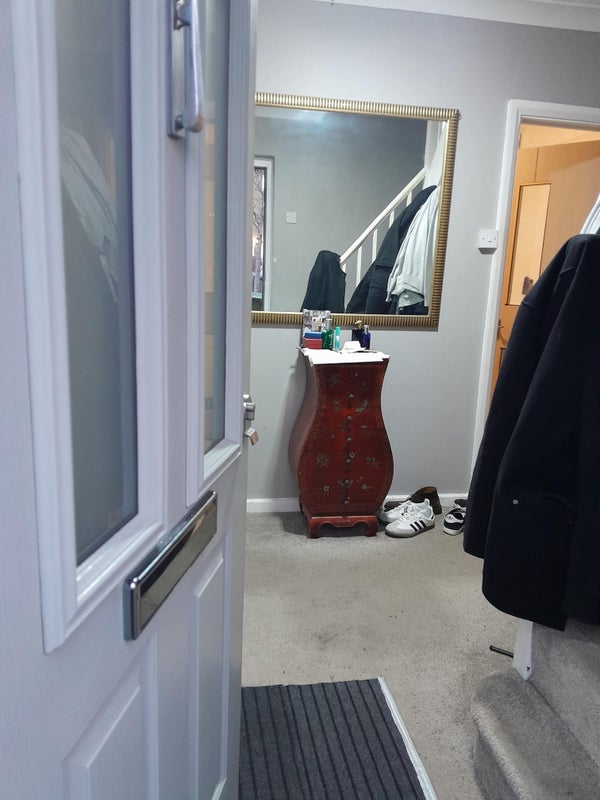 Room Kashmir Road in Greater London