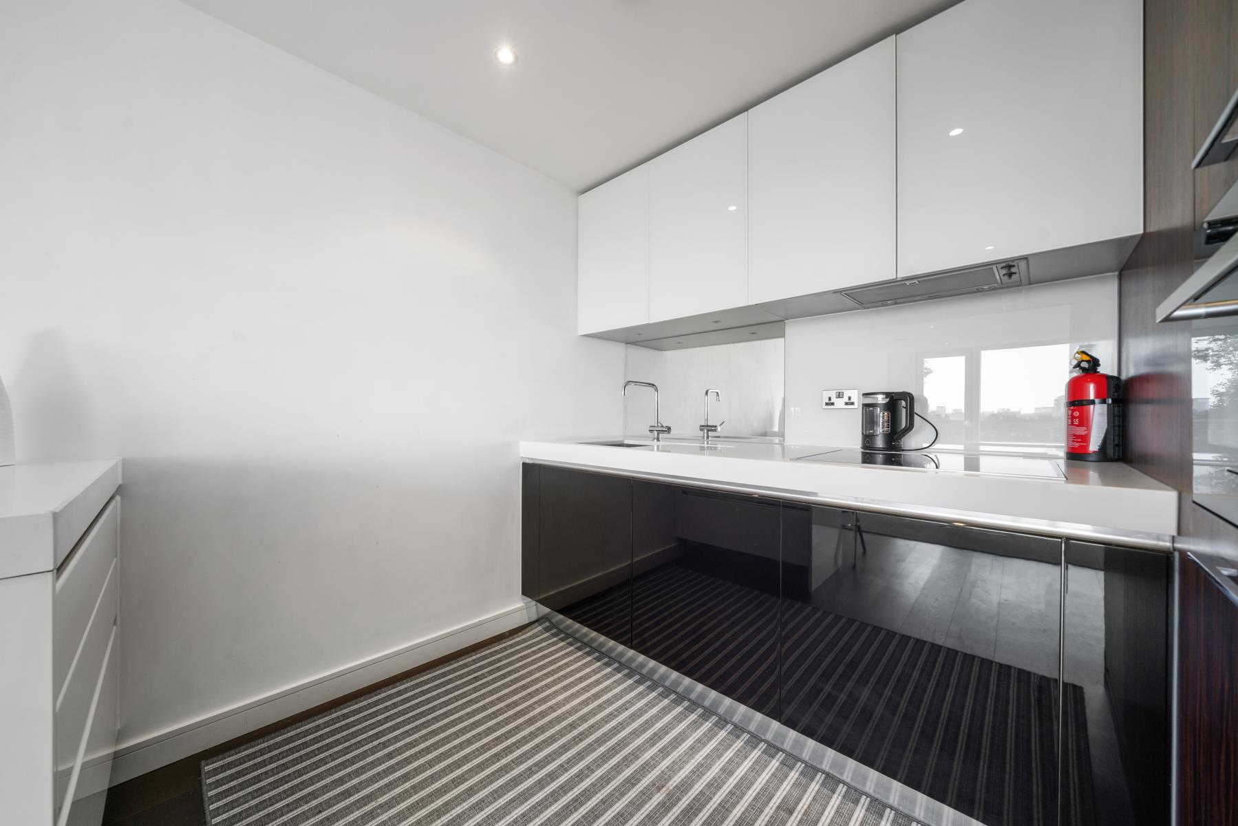 Flat Gatliff Road in City of Westminster