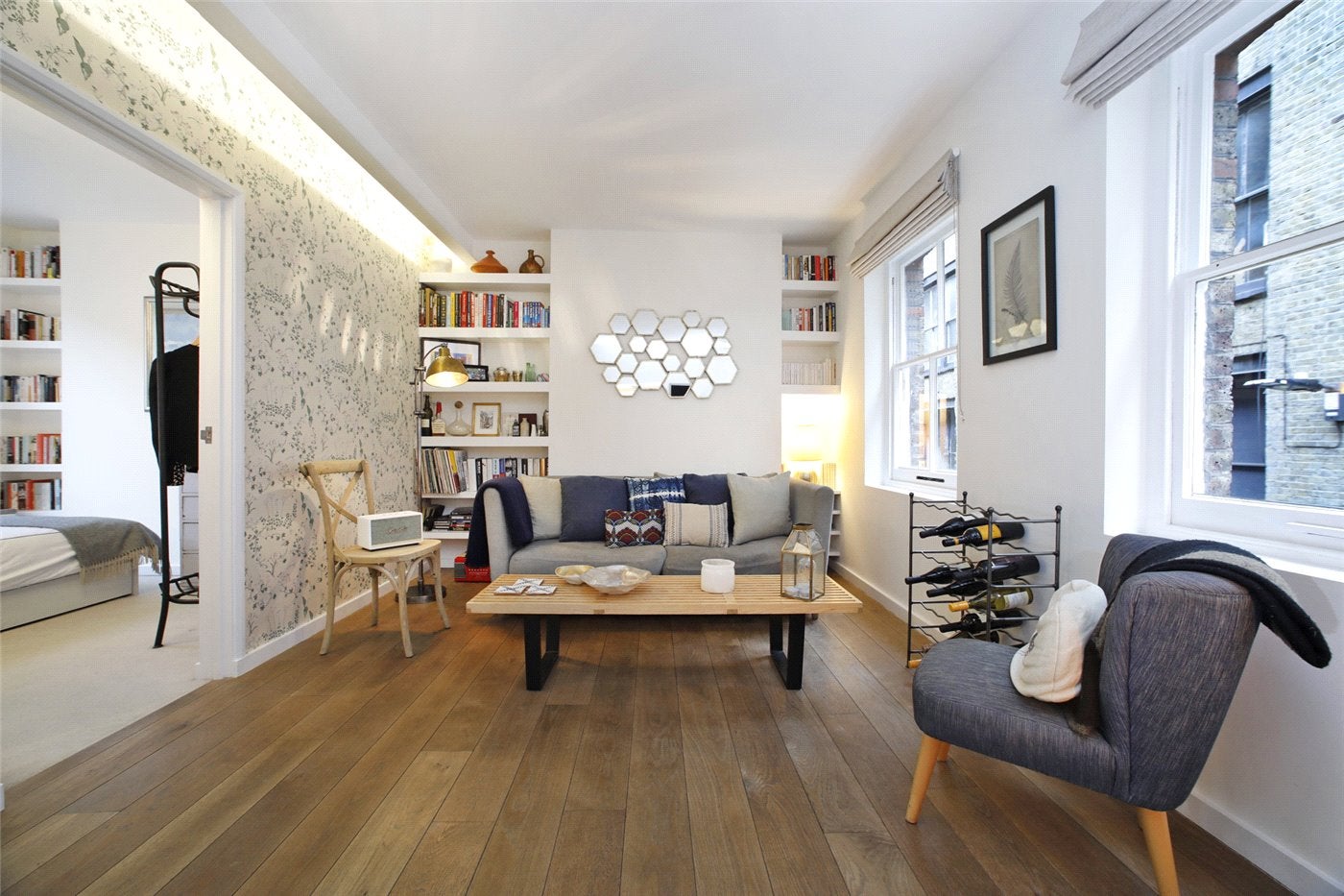 Flat Albemarle Way in Greater London