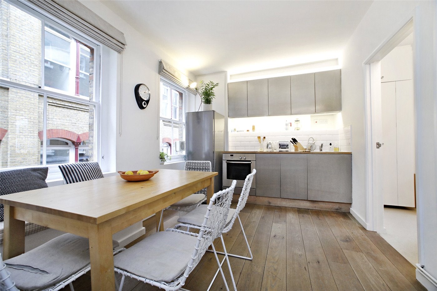 Flat Albemarle Way in Greater London