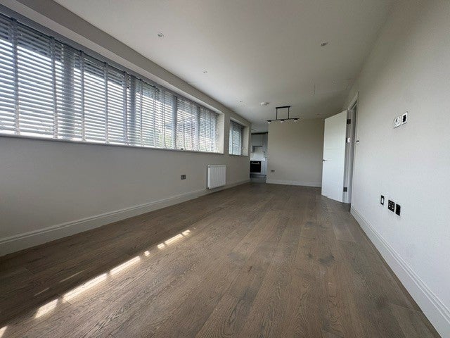 Flat Brewer Street in Maidstone