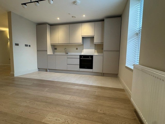 Flat Brewer Street in Maidstone