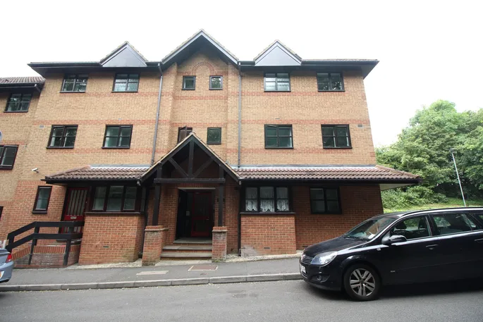 Flat Osprey Close in Hertsmere