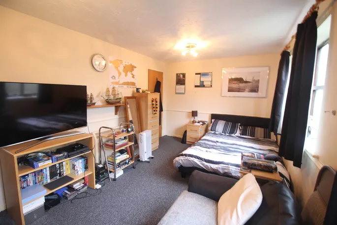 Flat Osprey Close in Hertsmere